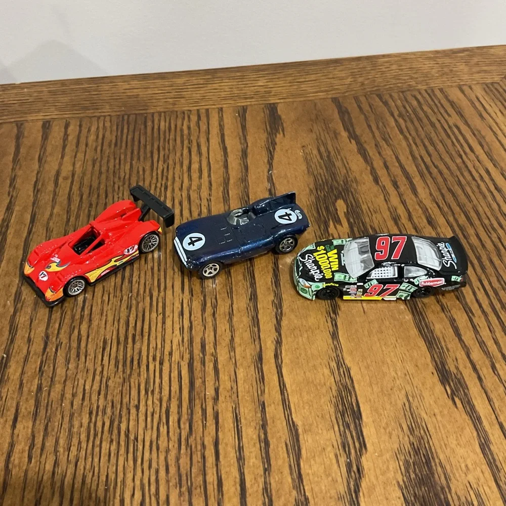 Set of 12 Die-Cast Toy Cars in 2 sided Storage Case